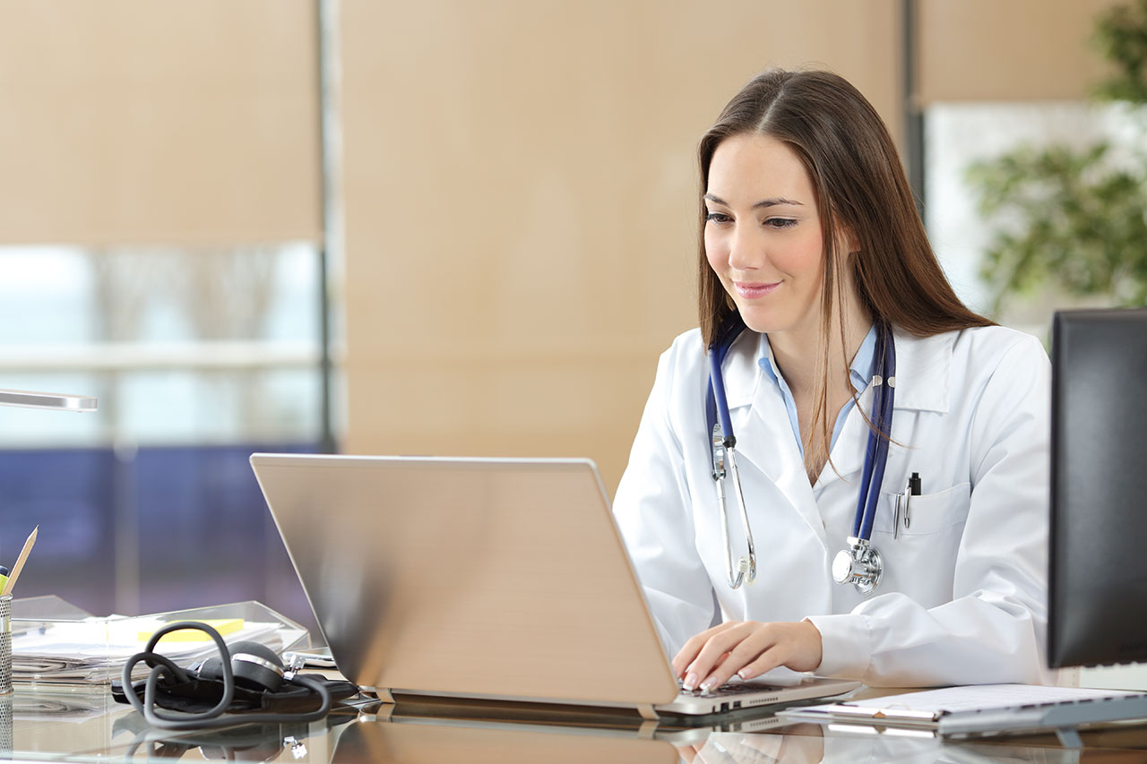 medical-professional-at-laptop